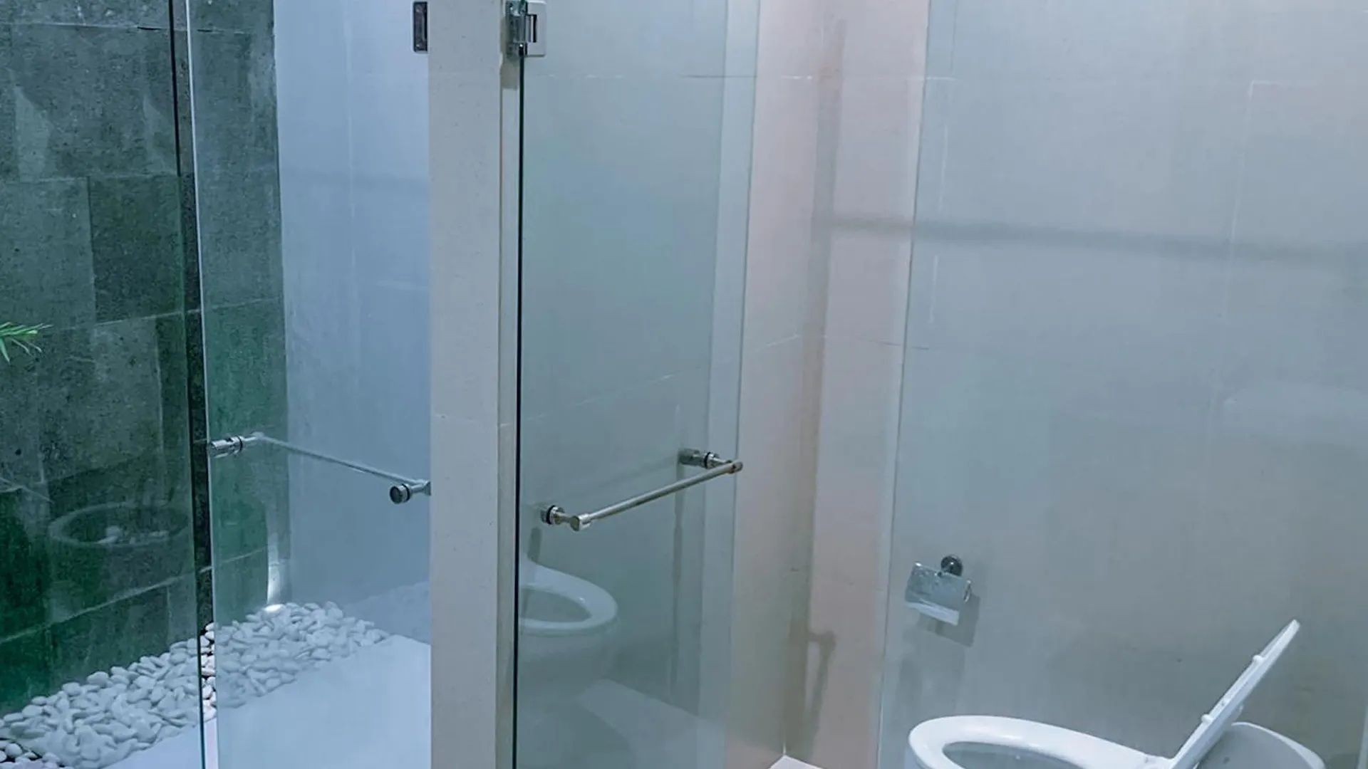 ** Hotel Puri Vatsalya - Private Villas Uluwatu Jimbaran  Indonesia