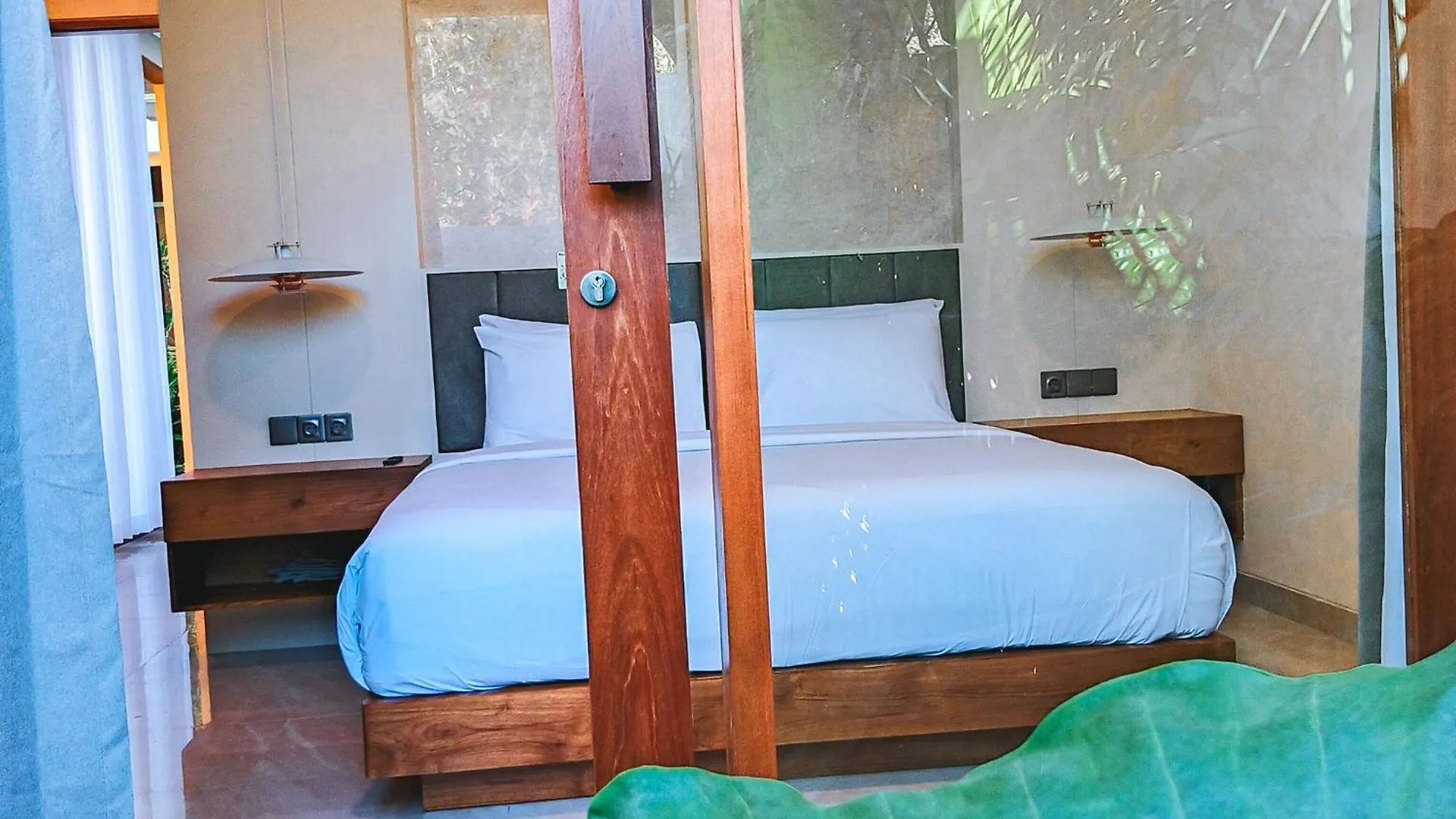 ** Hotel Puri Vatsalya - Private Villas Uluwatu Jimbaran  Indonesia