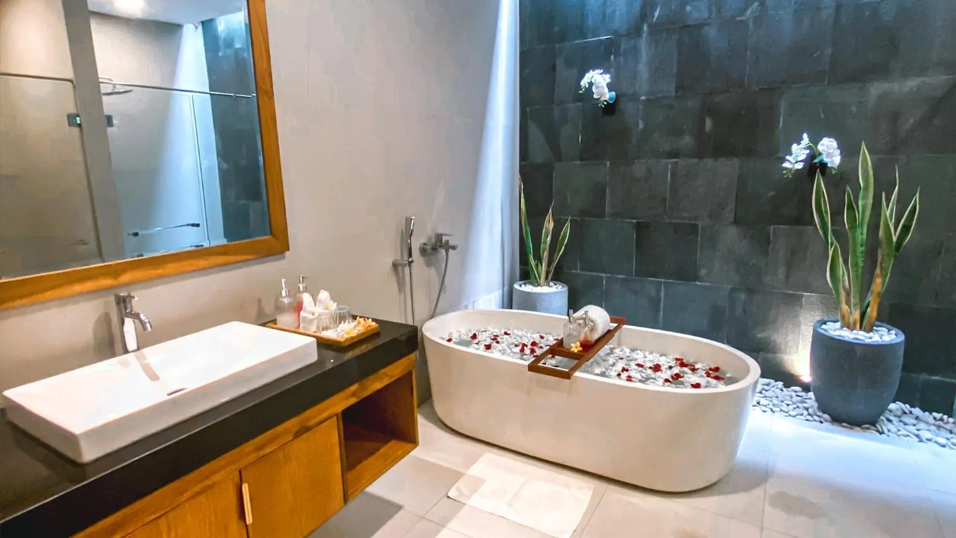 Puri Vatsalya - Private Villas Uluwatu Jimbaran  Indonesia